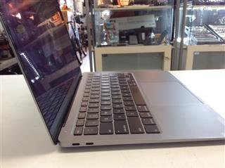 APPLE MACBOOK AIR MWTJ2LL/A